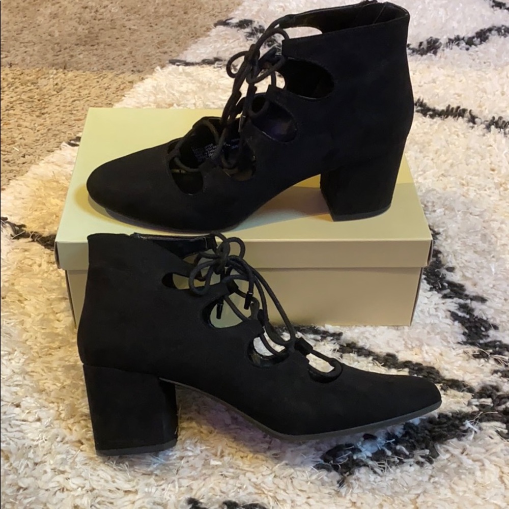 Black tie up booties